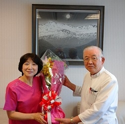 院長と福井助産師